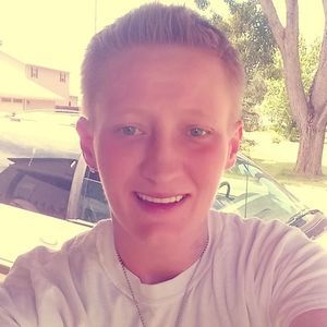 Meet your Posher, Cassie an janelle